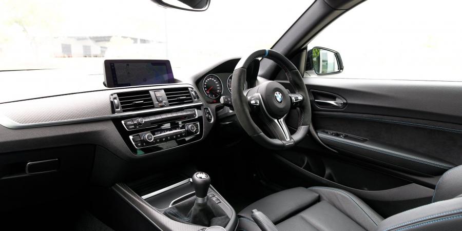 Интерьер BMW M2 Coupe Pure (F87) 2017 года  (AU) (фото 11 из 27)